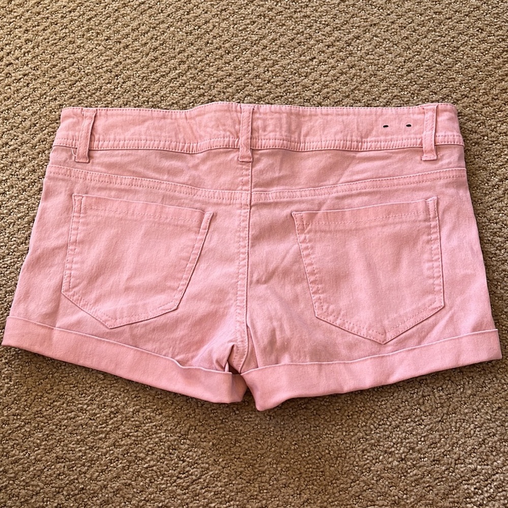 Shorts - Picture 3 of 3